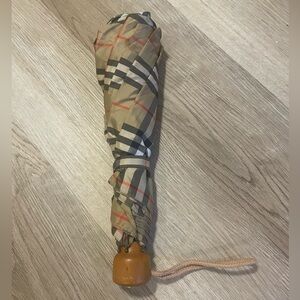 Burberry - Plaid Umbrella with Wooden Handle